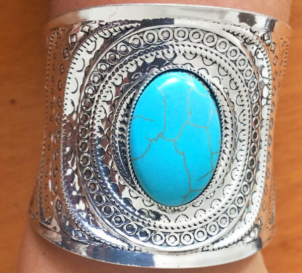 Bohemian Simple Inlaid Water Drop Gemstone Bead Claw Bracelet - Image 6