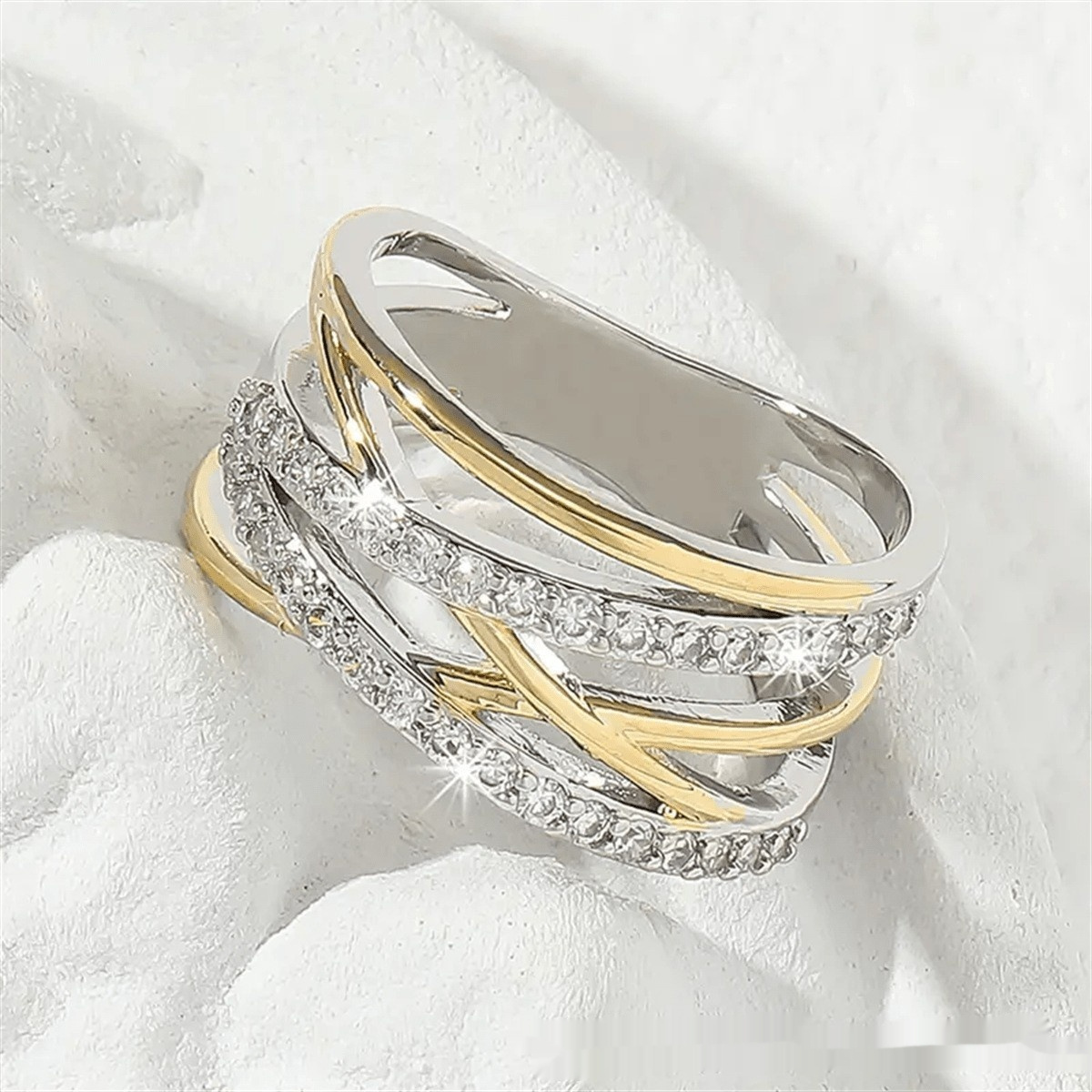 Unique And Exquisite Line Winding Design Ring - Image 4