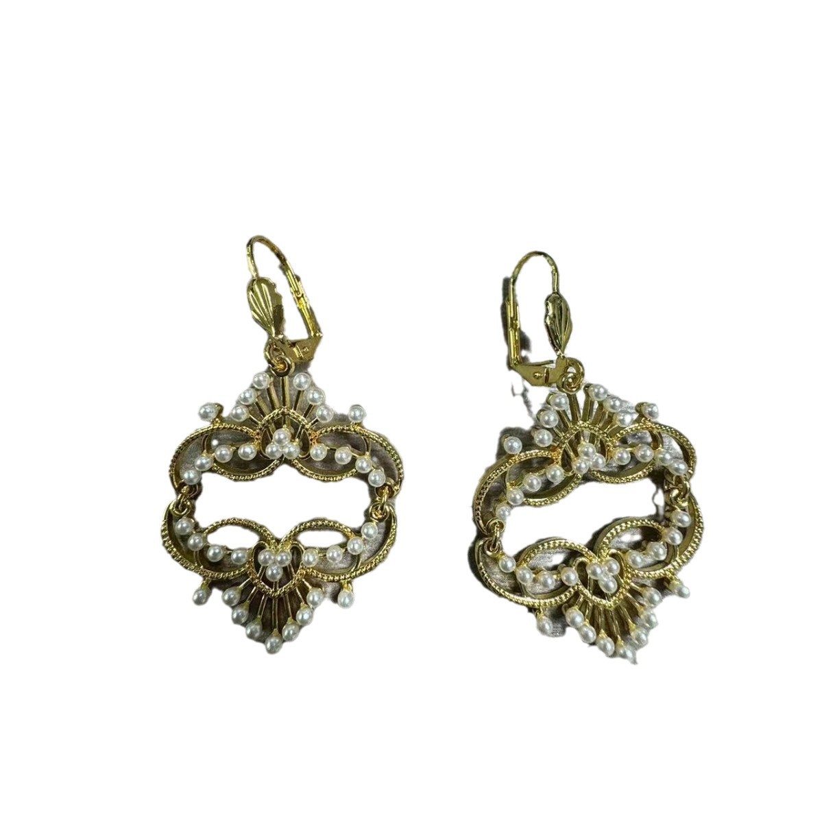 Bohemian Style Hollow Pattern Pure Copper Plated Pearl Fashionable Earrings - Image 6