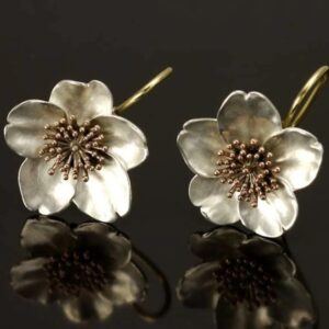 New Flower Earrings Retro Fashion Creative