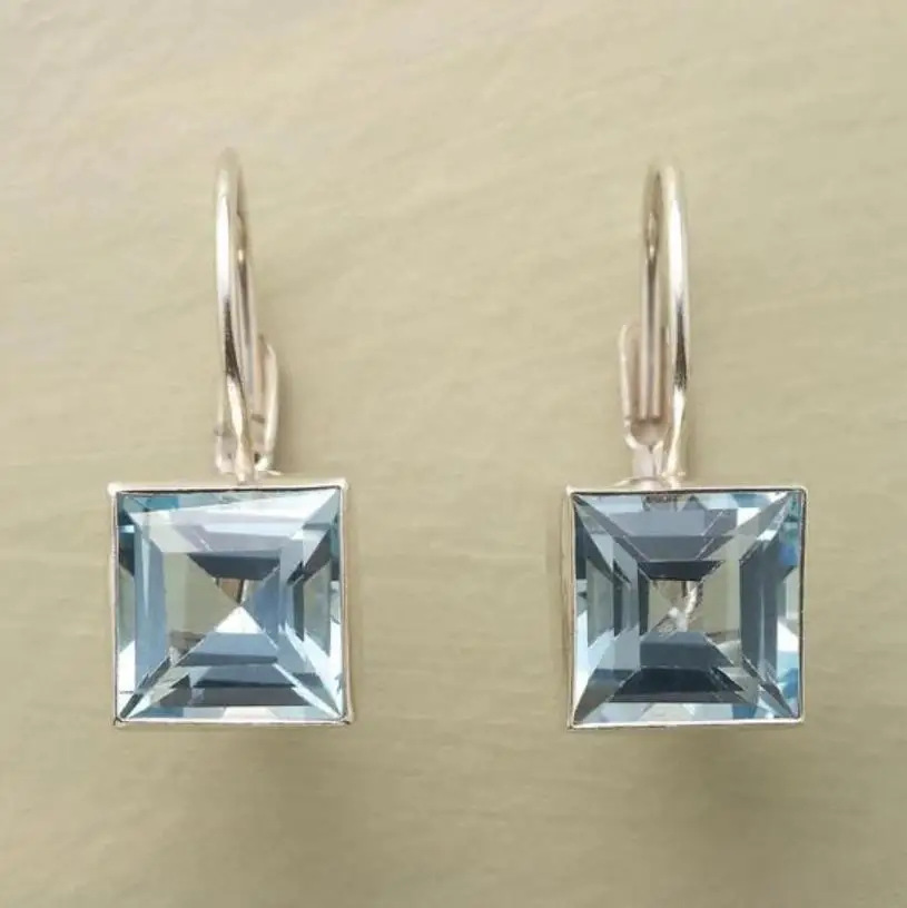 Alloy Plating Women's Retro Fashion Creative Earrings - Image 3