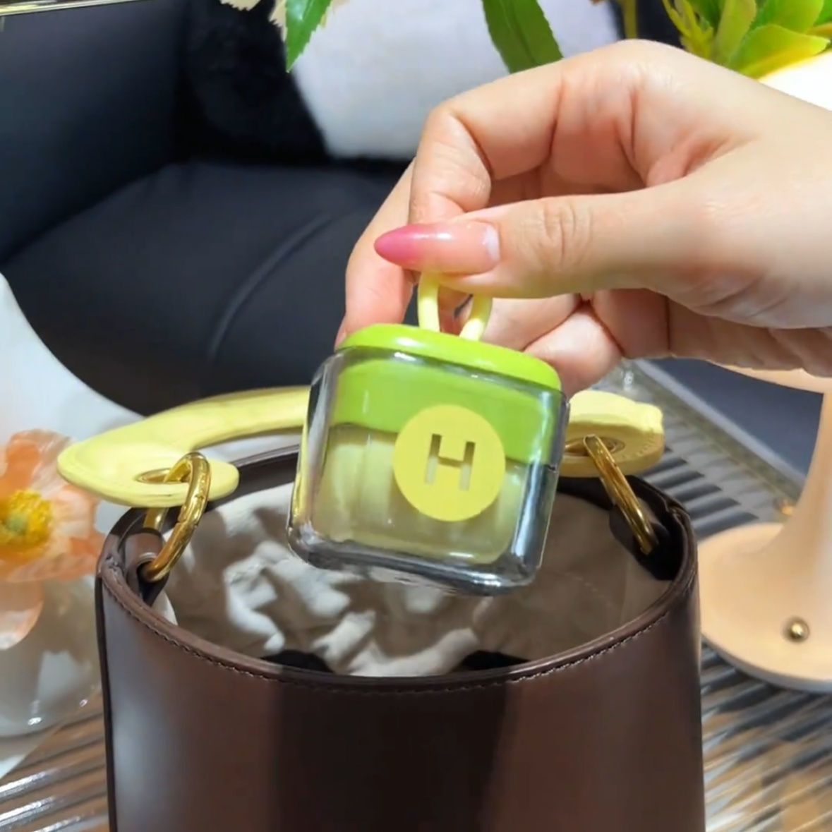 New Multi-functional Cleaning Portable Home Does Not Hurt Clothes Burr Removing Ball Roller Lent Remover - Image 5